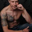 Sexy Winnipeg body builder, age 26, looking for fun and hot sex!